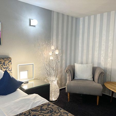 Hotel Service Apartments Am Prinzenplatz Kamp-Lintfort Esterno foto